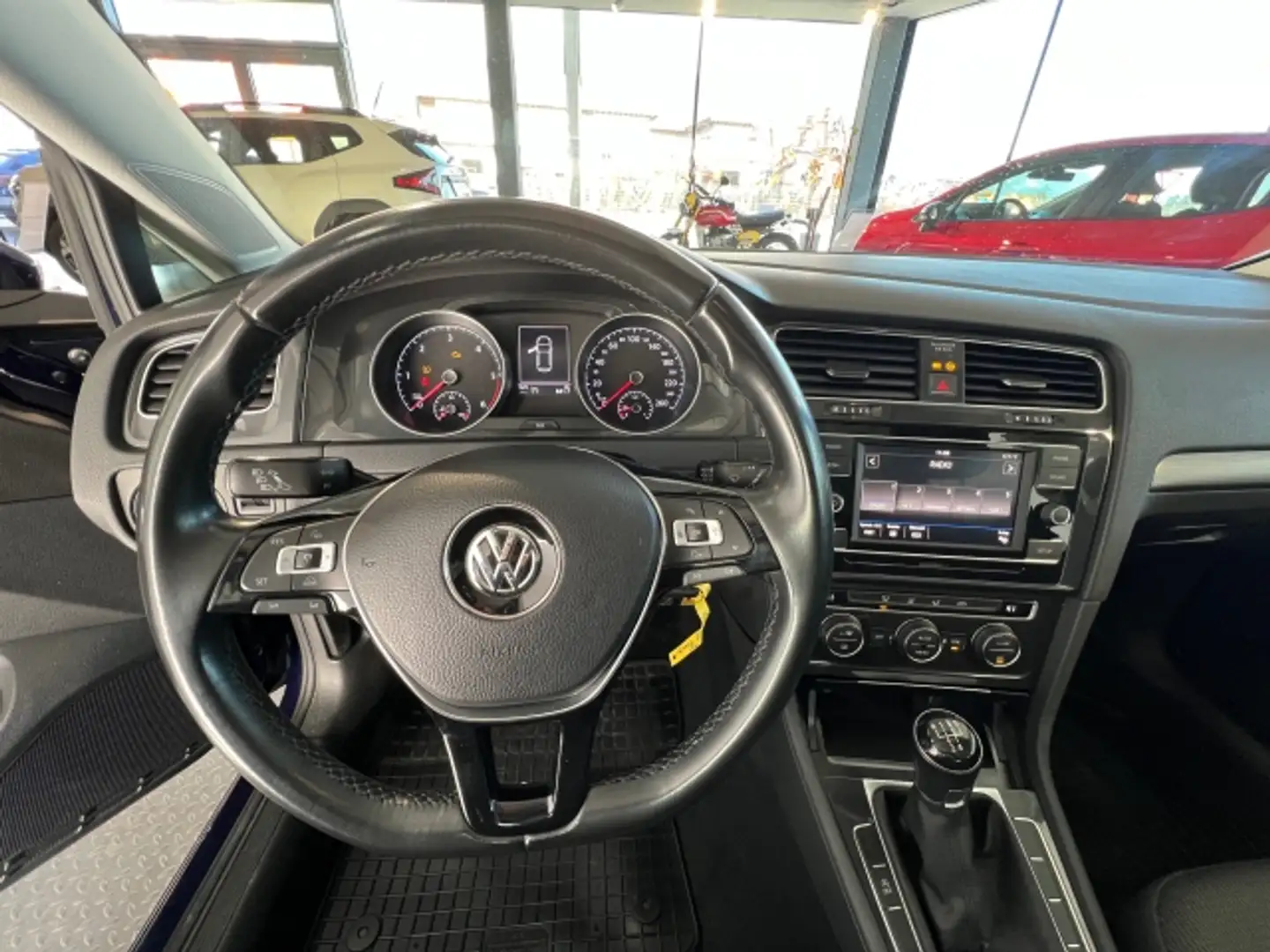 Vehicle image, number 11