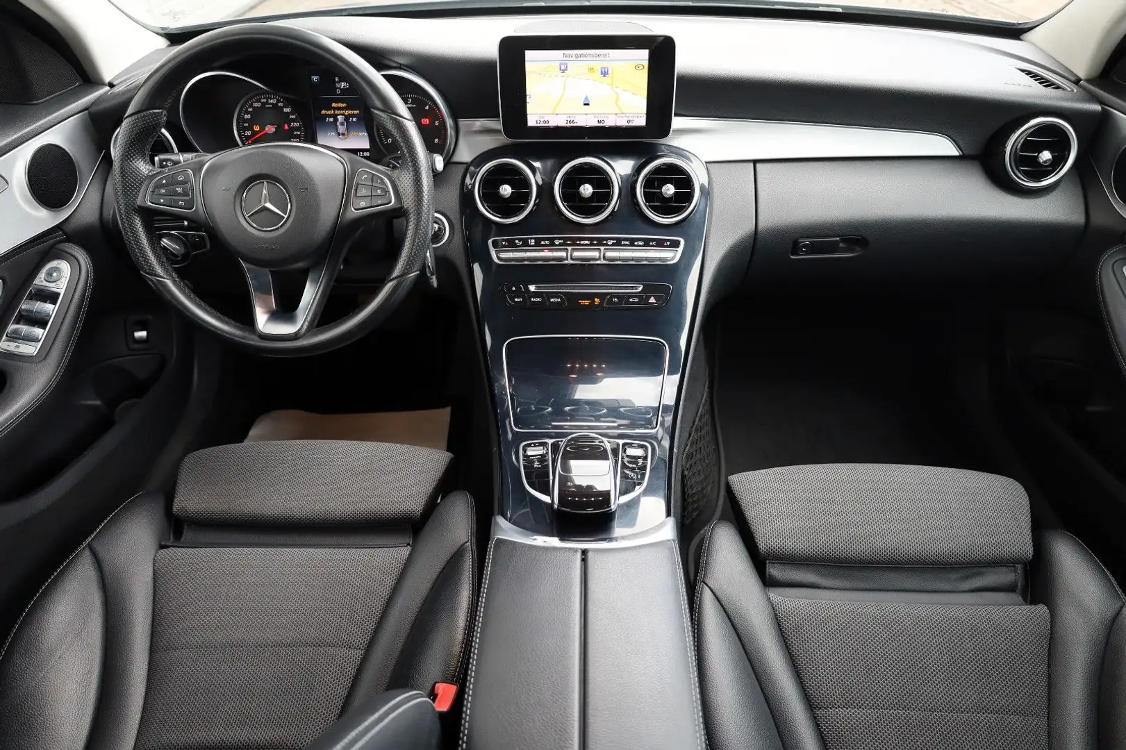 Vehicle image, number 5