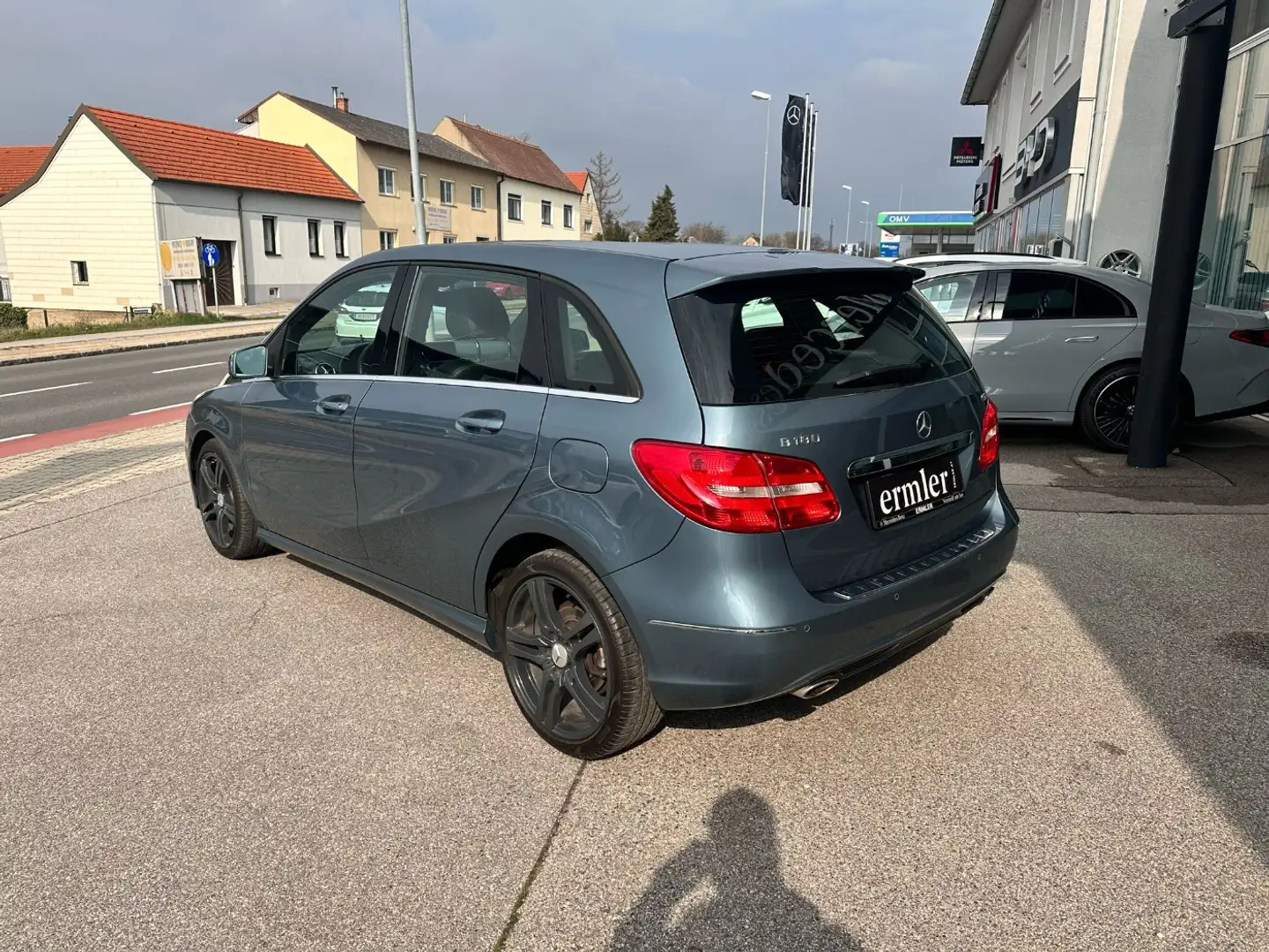 Vehicle image, number 3