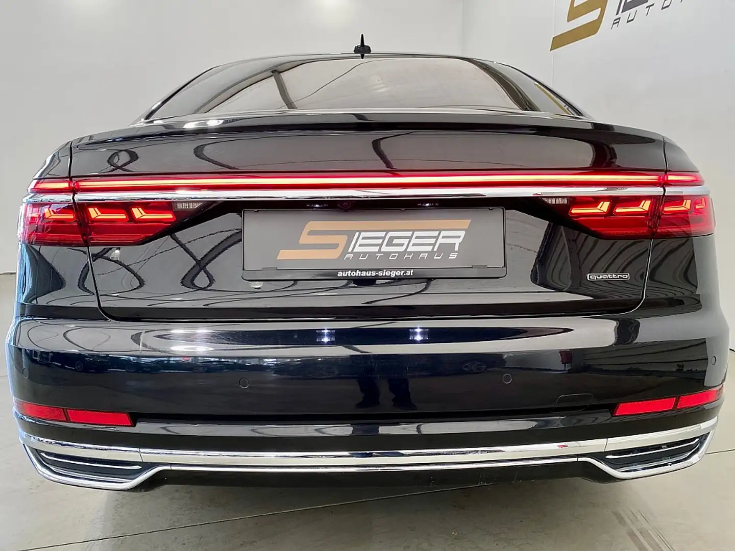 Vehicle image, number 8