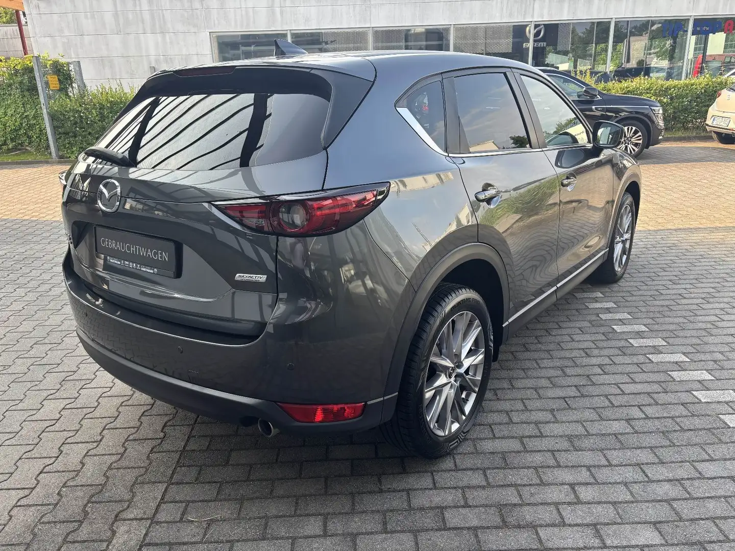 Vehicle image, number 7