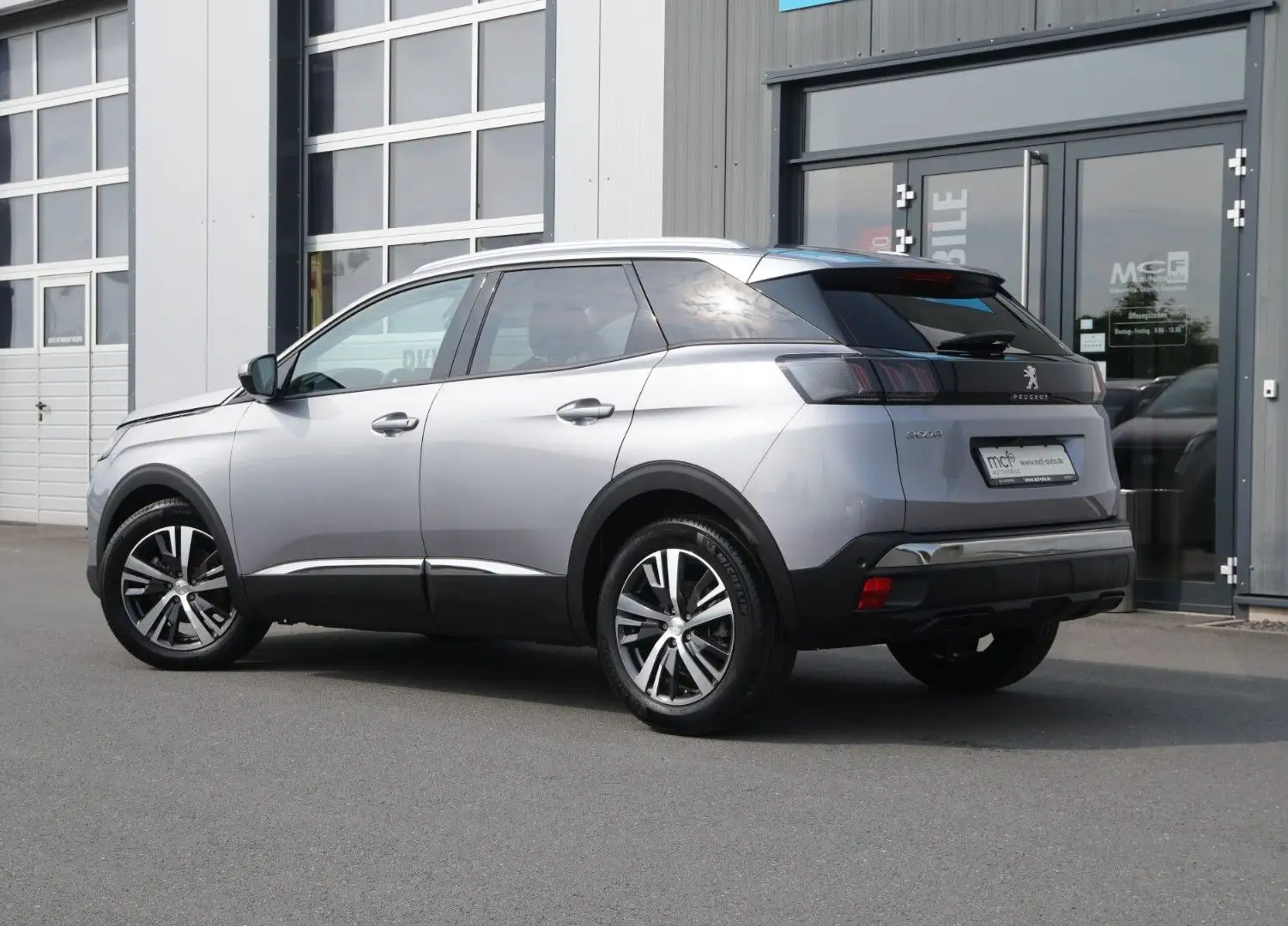 Vehicle image, number 4