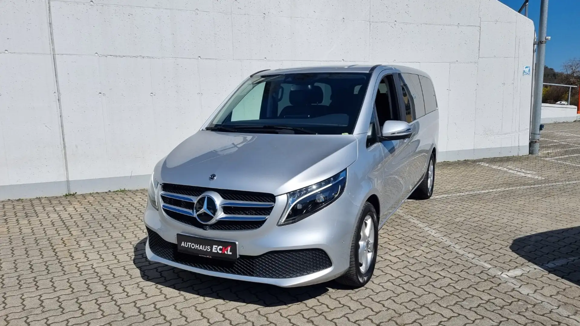 Vehicle image, number 2