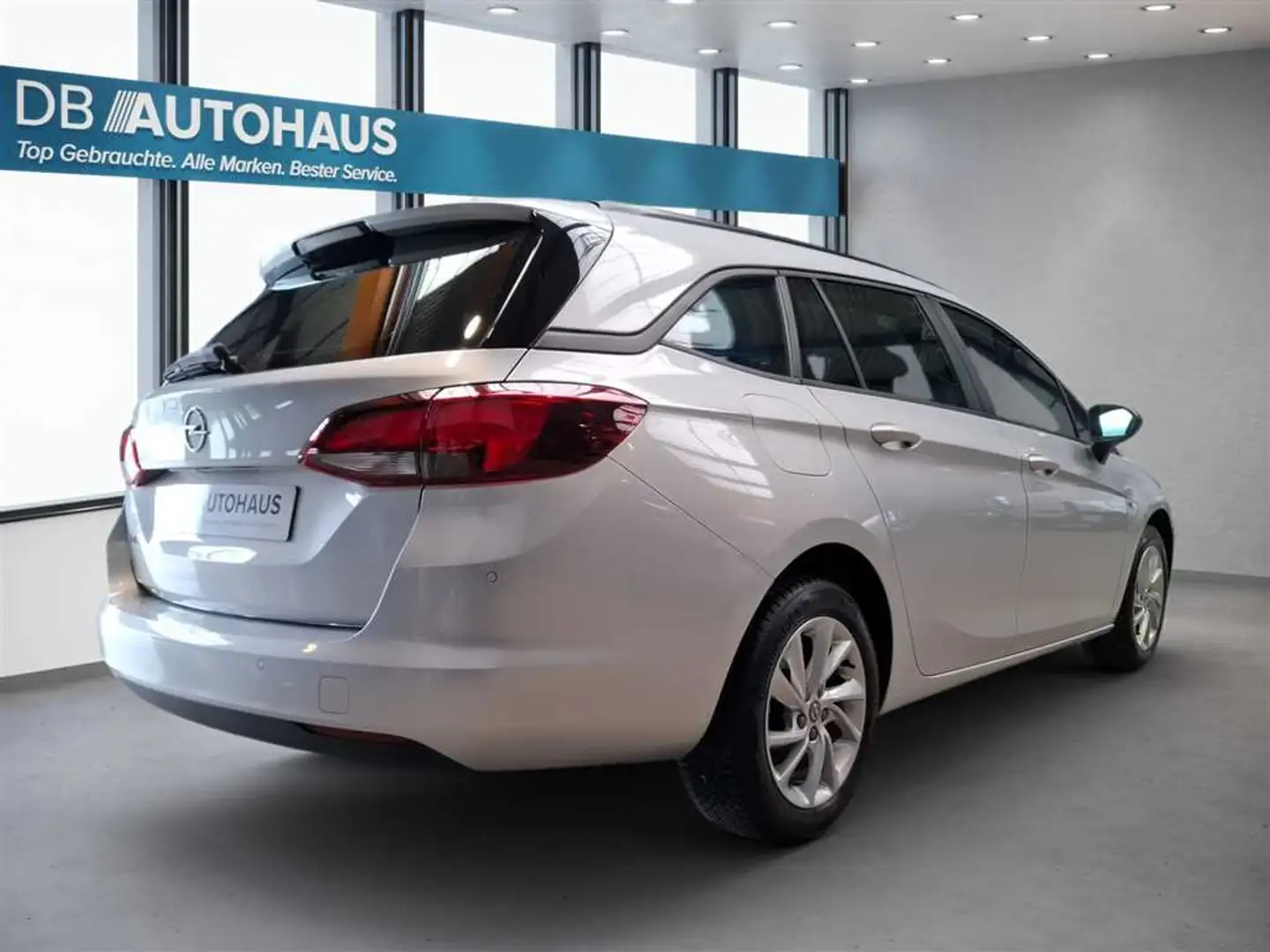 Vehicle image, number 4