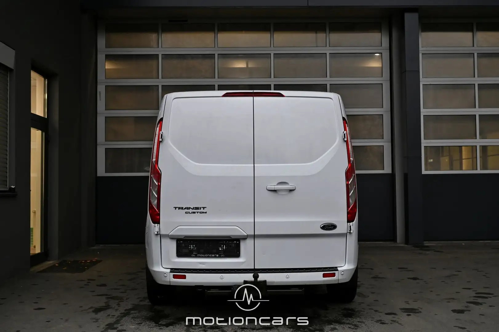 Vehicle image, number 4