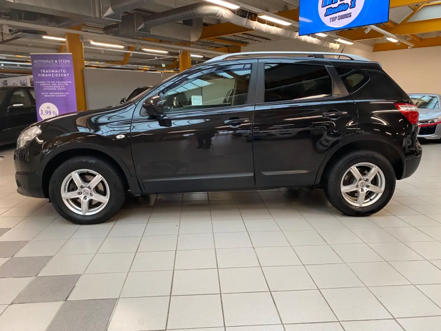 Vehicle image, number 2