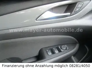 Vehicle image thumbnail, number 12