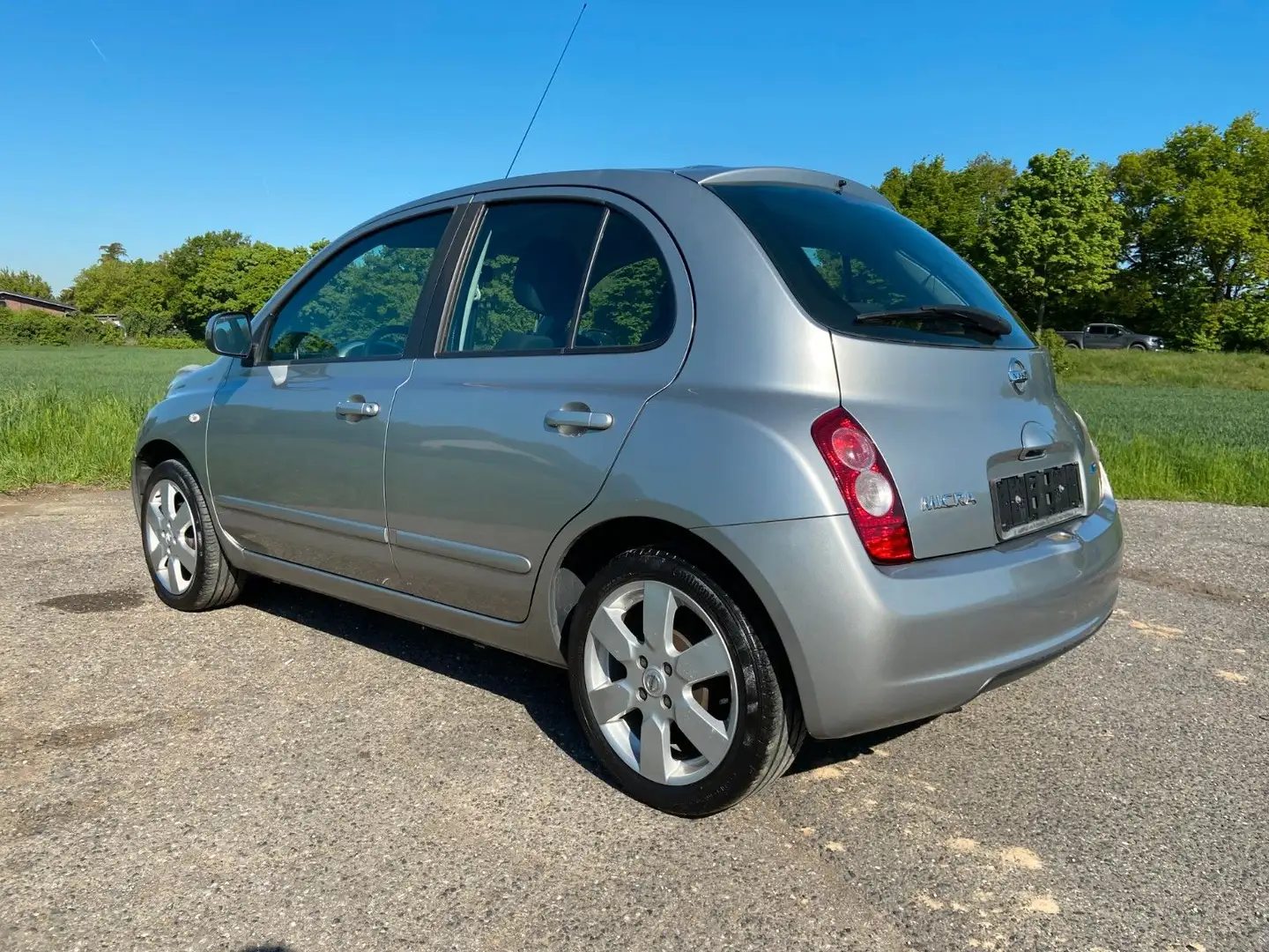 Vehicle image, number 3