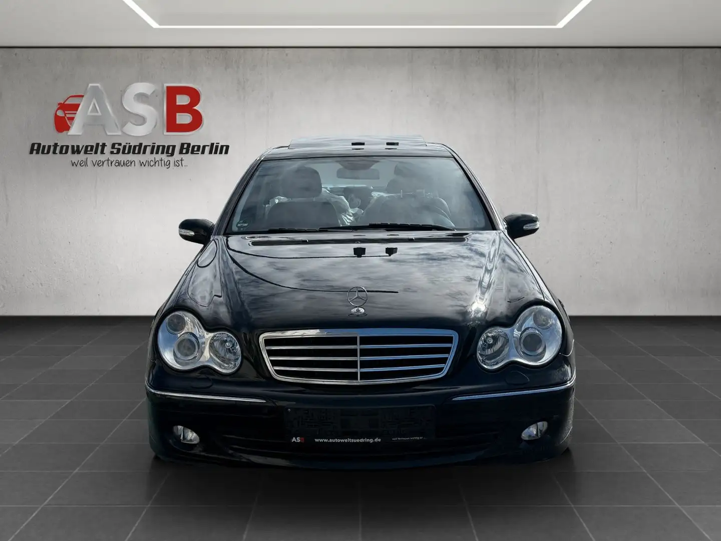 Vehicle image, number 2
