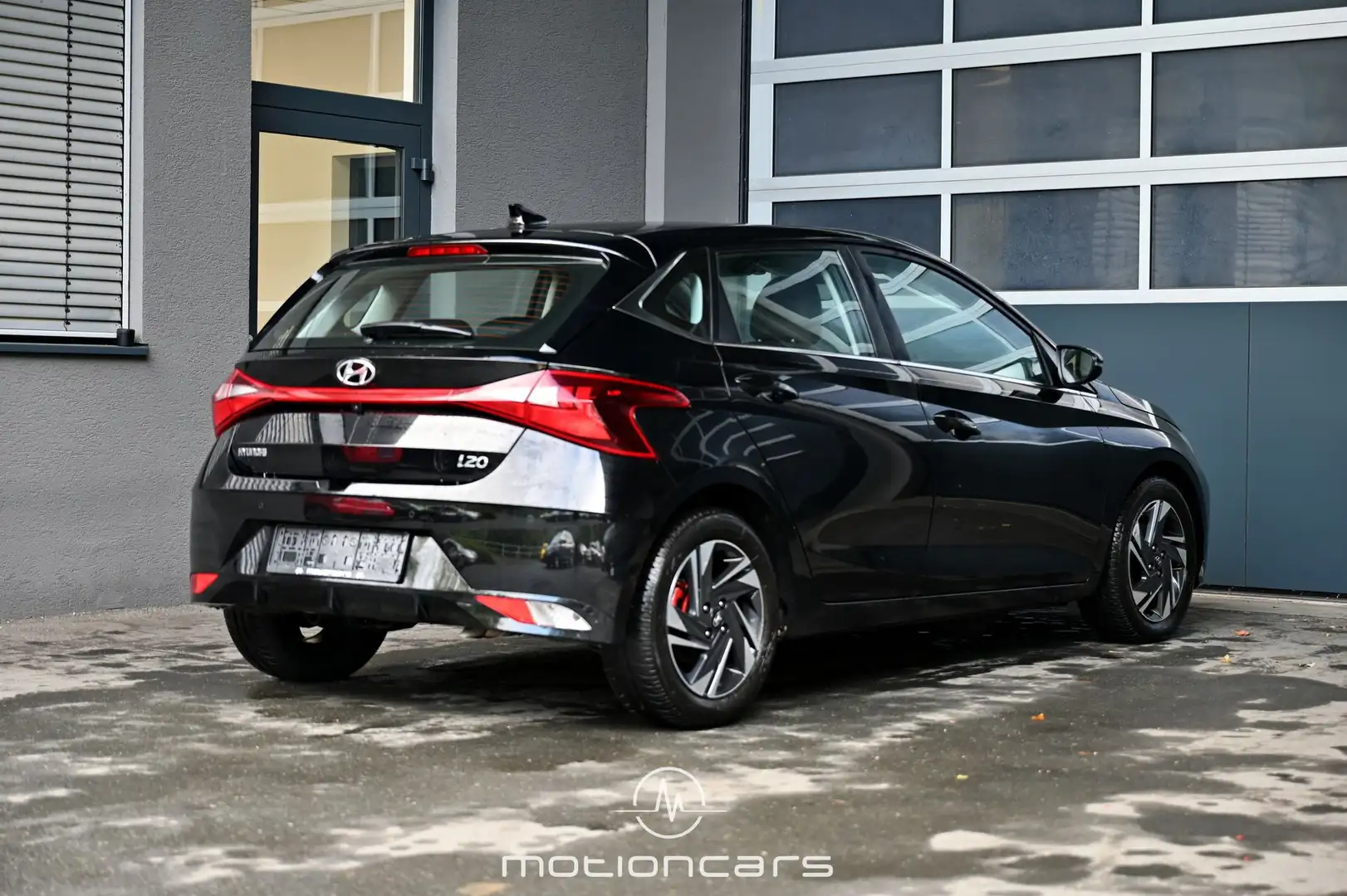 Vehicle image, number 2