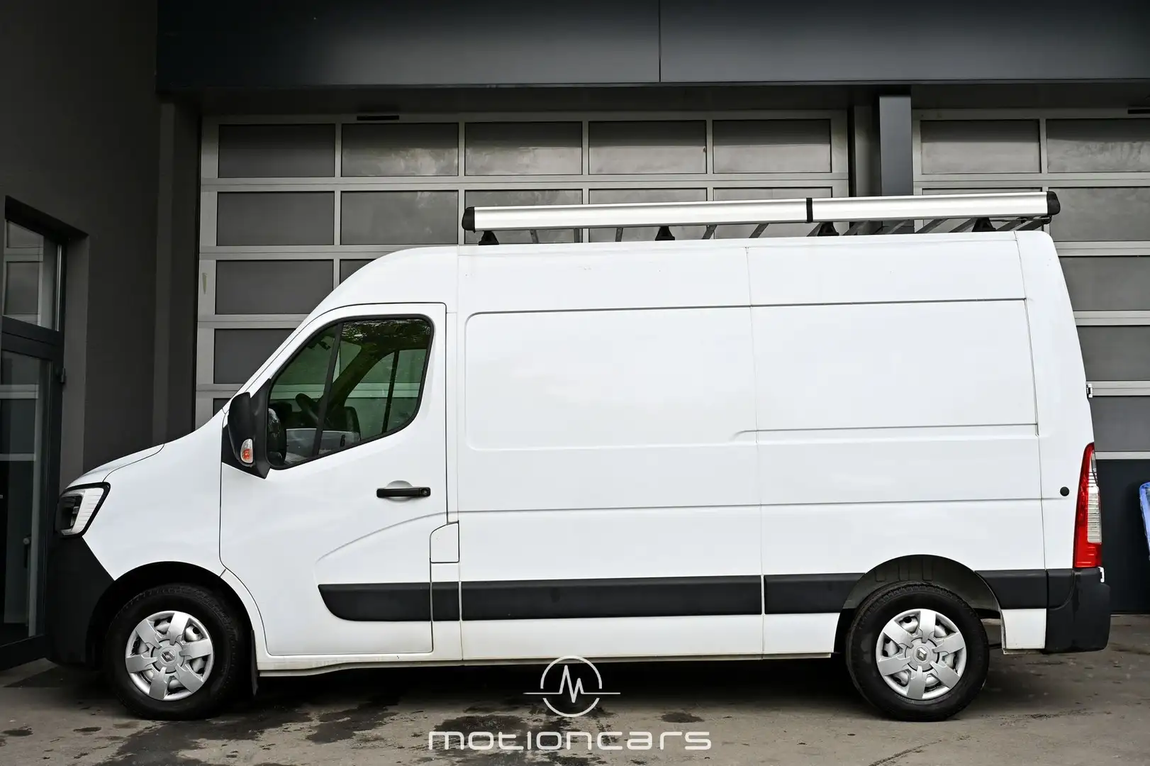 Vehicle image, number 6