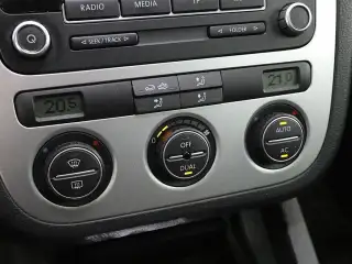 Vehicle image thumbnail, number 13