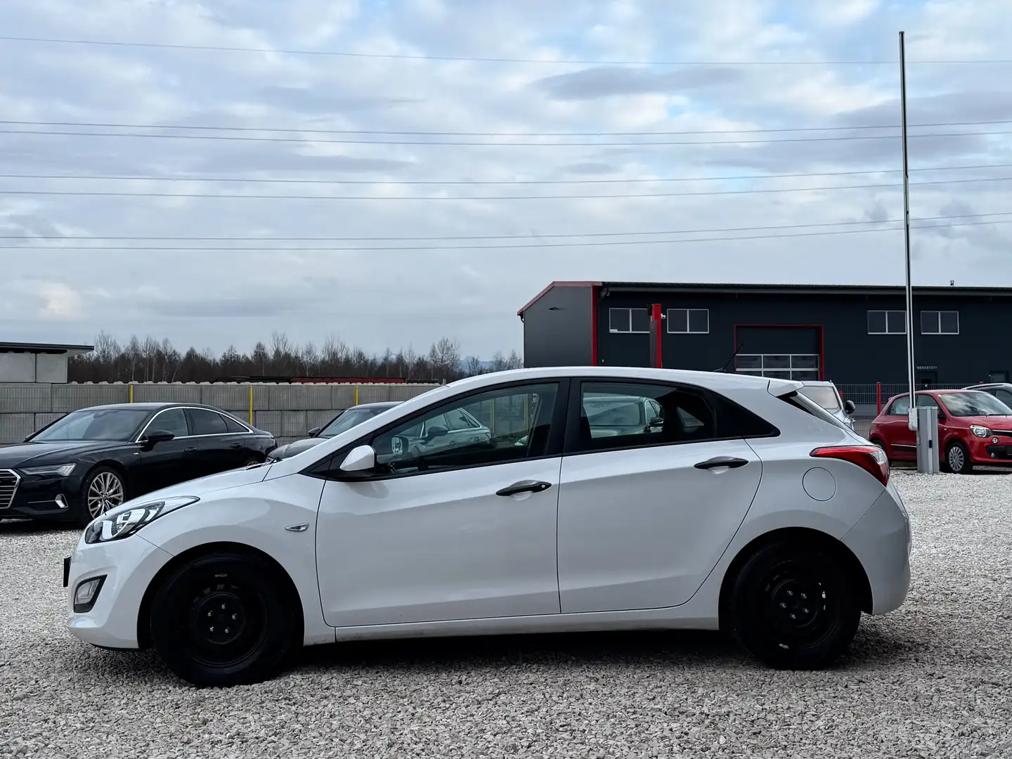 Vehicle image, number 4