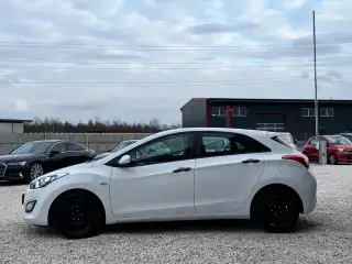 Vehicle image thumbnail, number 4