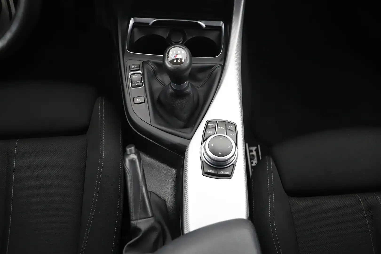 Vehicle image, number 14