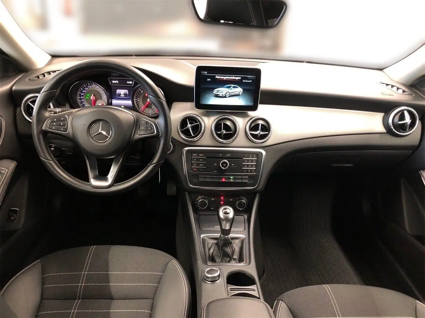 Vehicle image, number 8