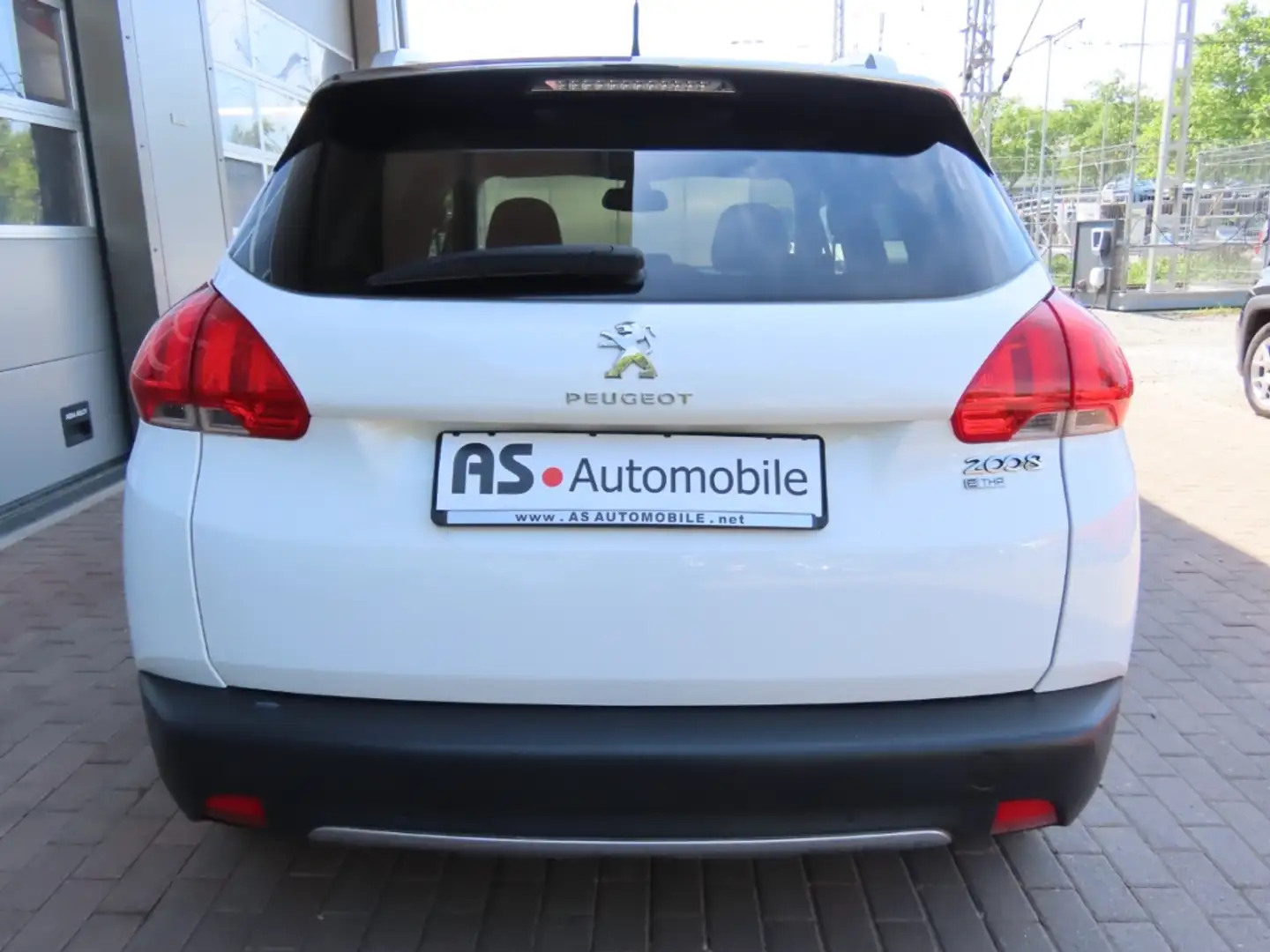 Vehicle image, number 5