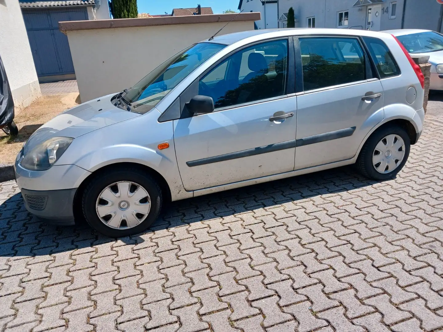 Vehicle image, number 2
