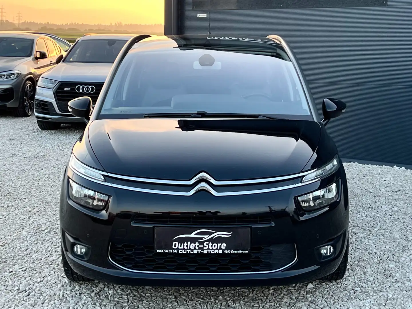 Vehicle image, number 2