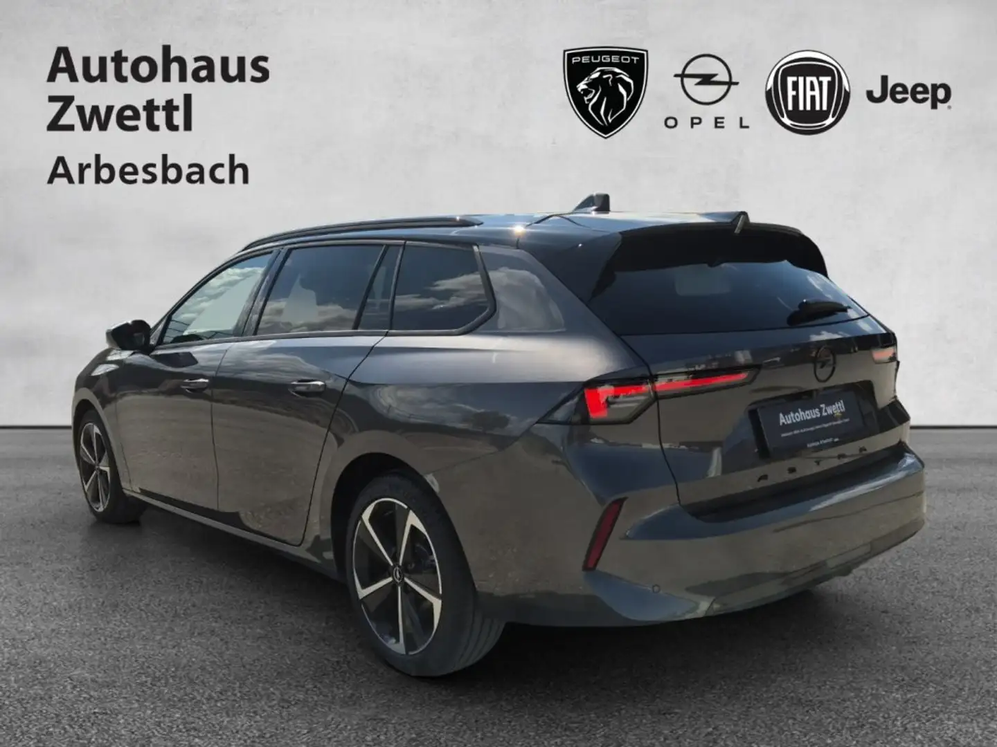 Vehicle image, number 4