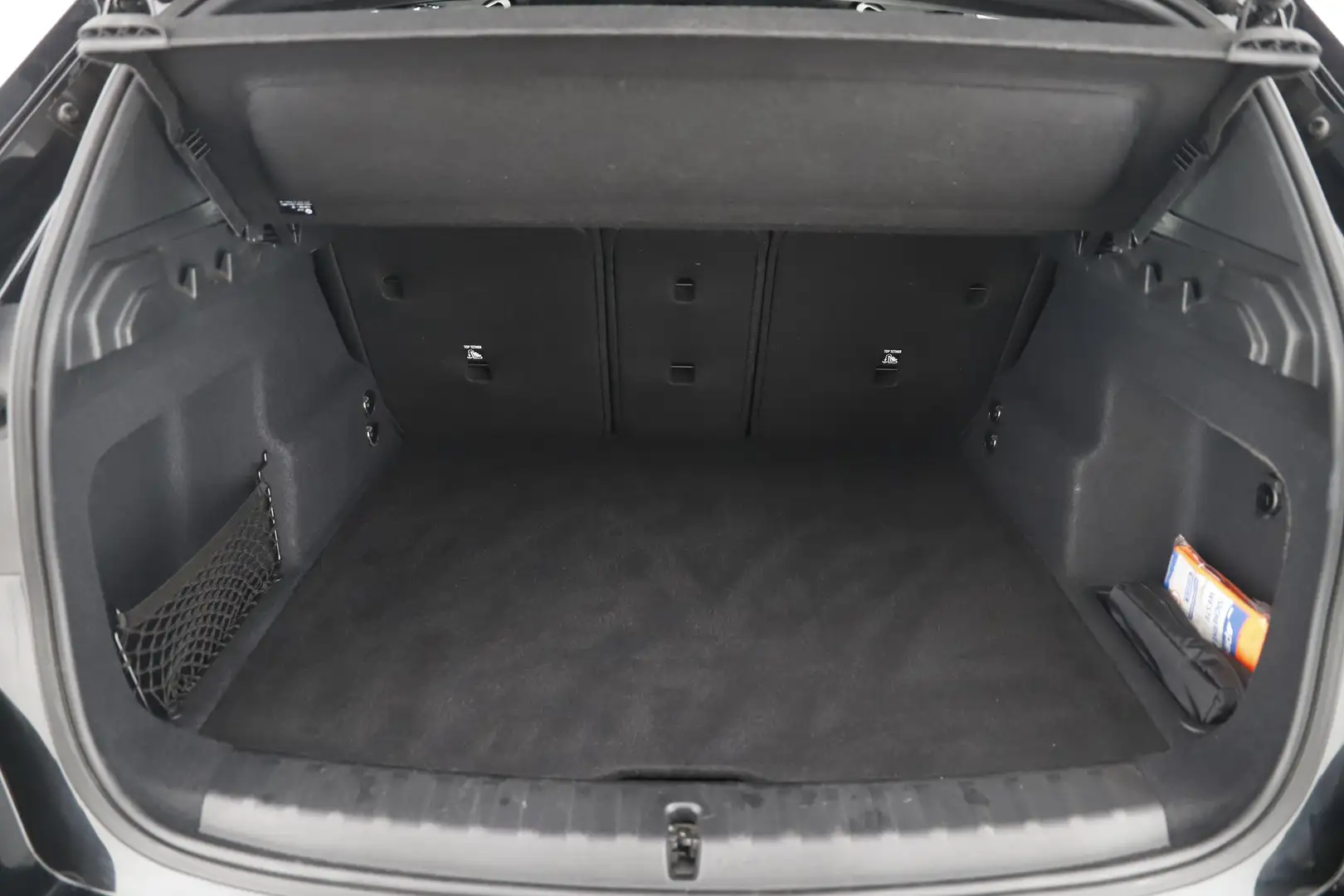 Vehicle image, number 6