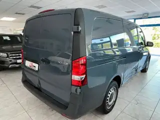 Vehicle image thumbnail, number 4
