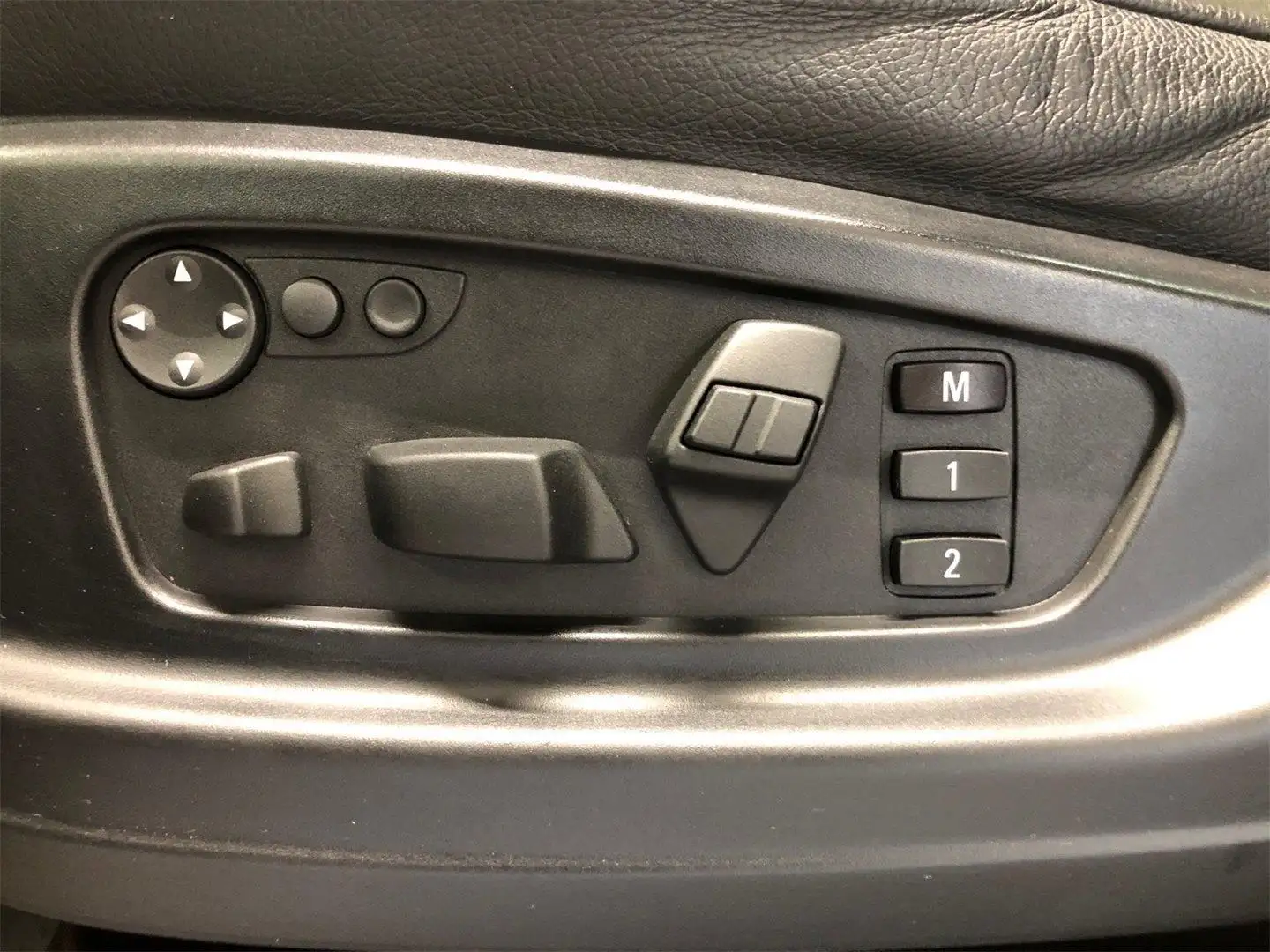 Vehicle image, number 6