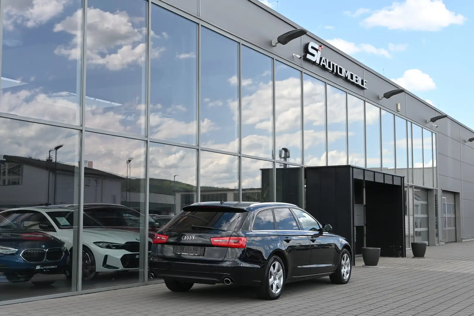 Vehicle image, number 5