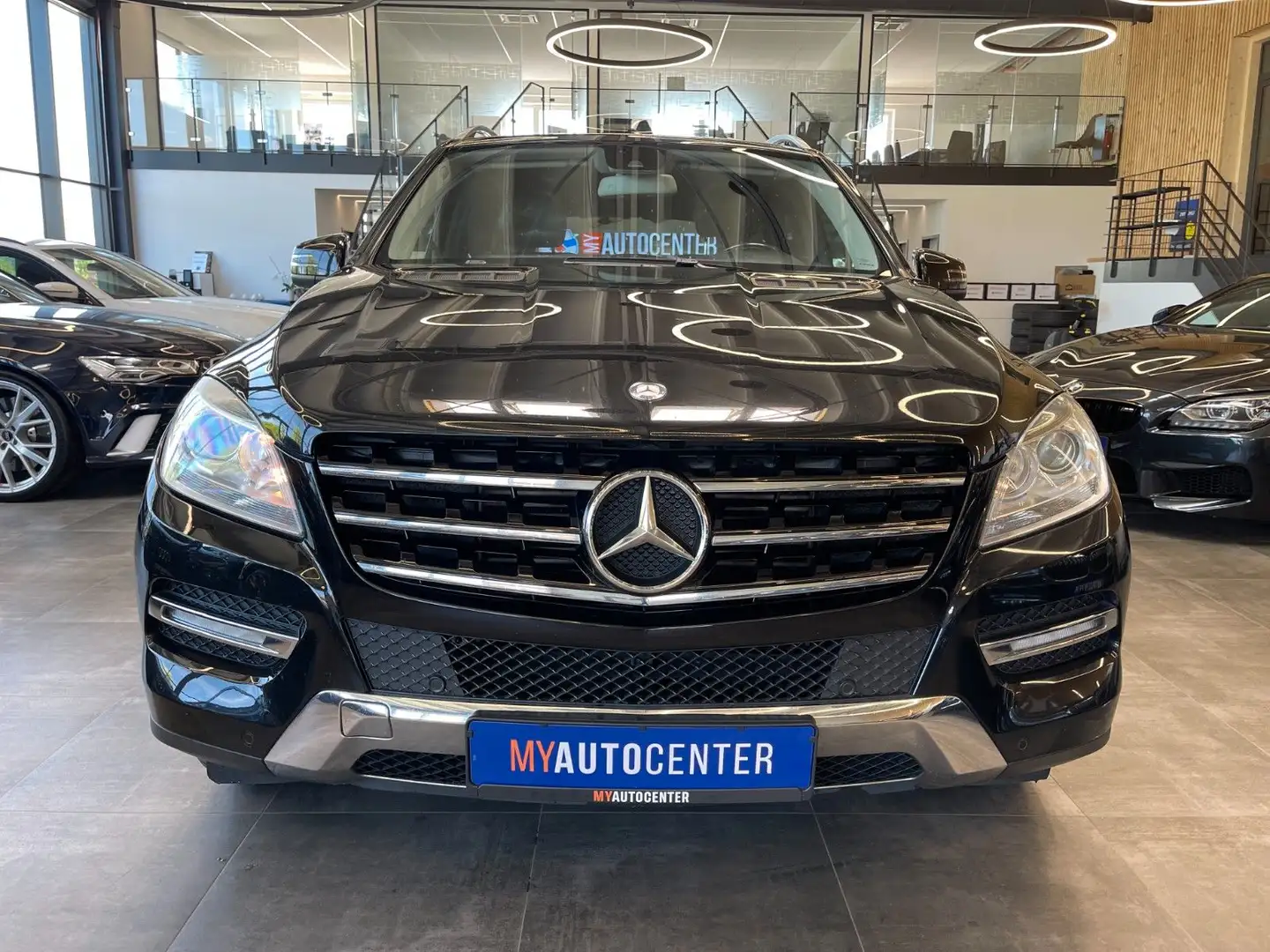 Vehicle image, number 2