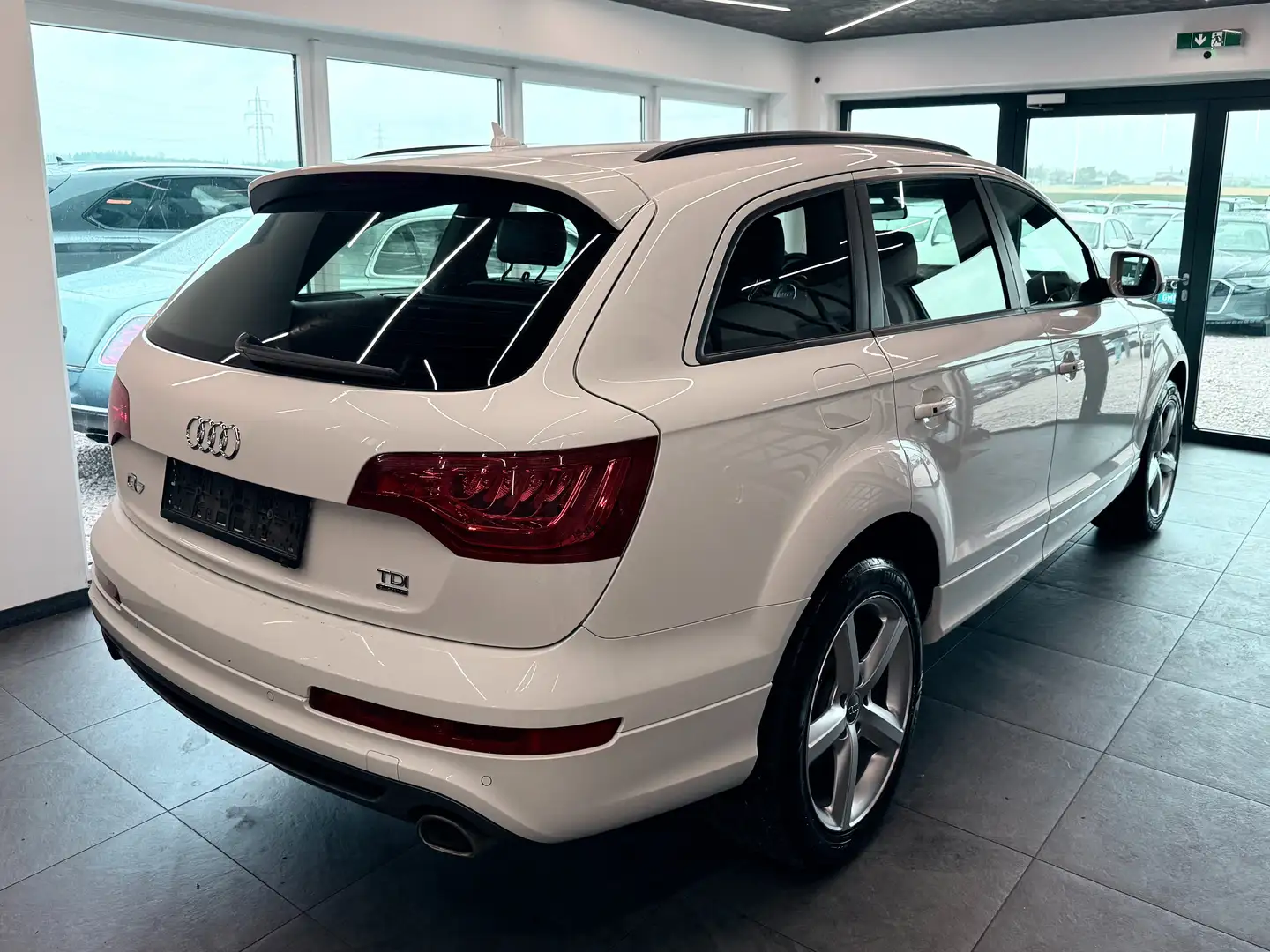 Vehicle image, number 5