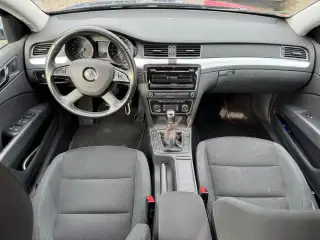 Vehicle image thumbnail, number 5