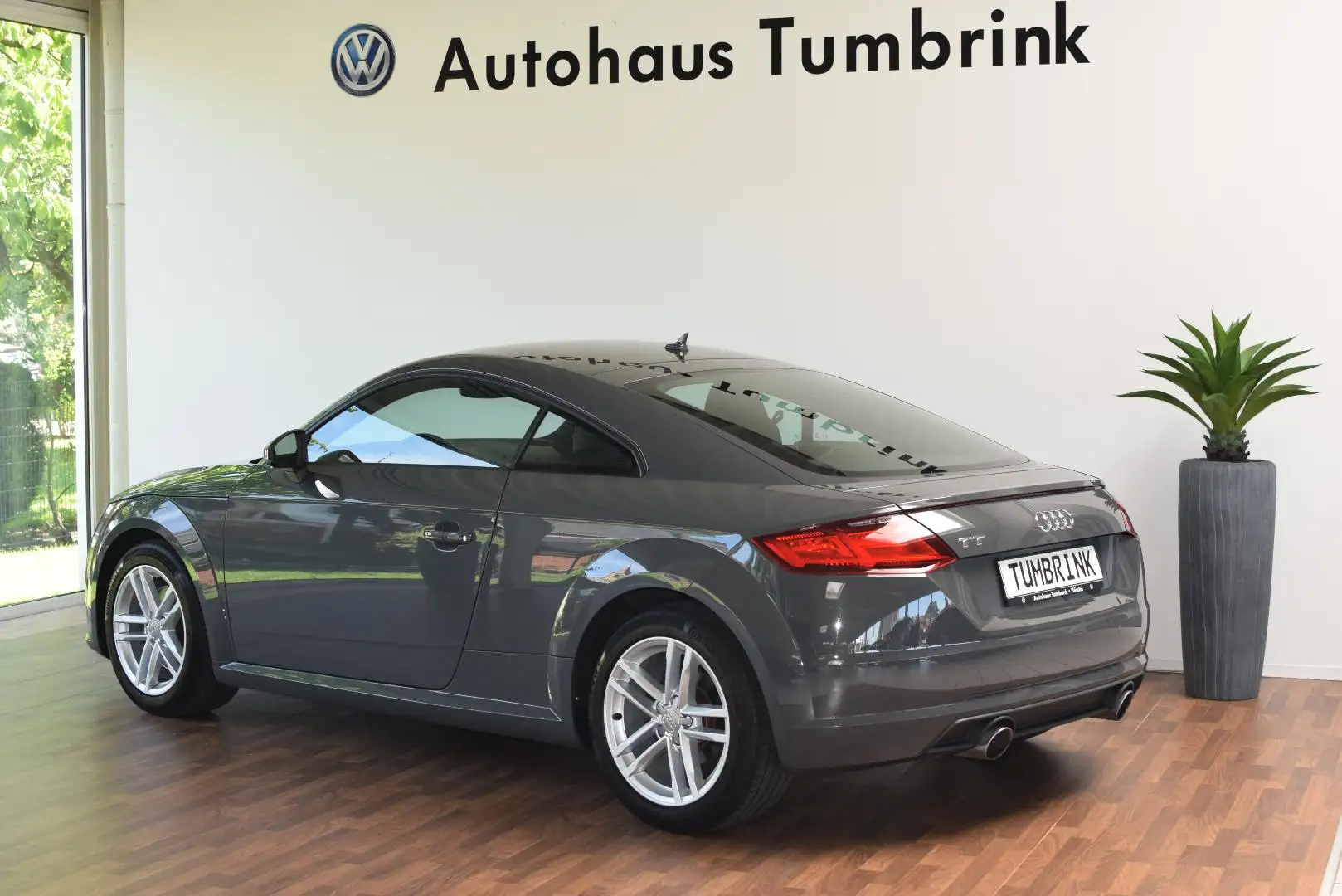 Vehicle image, number 5