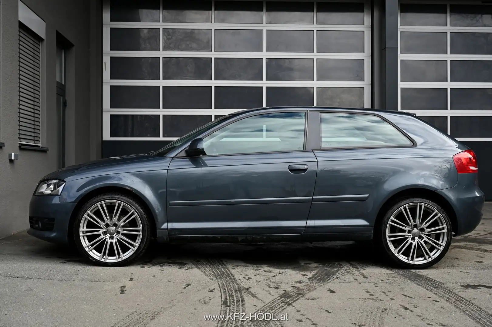 Vehicle image, number 6