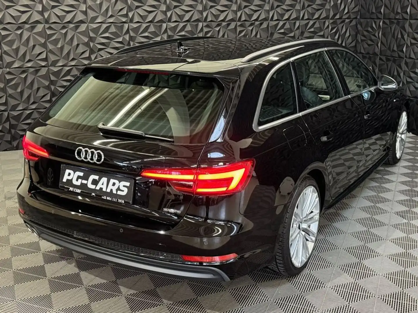 Vehicle image, number 8