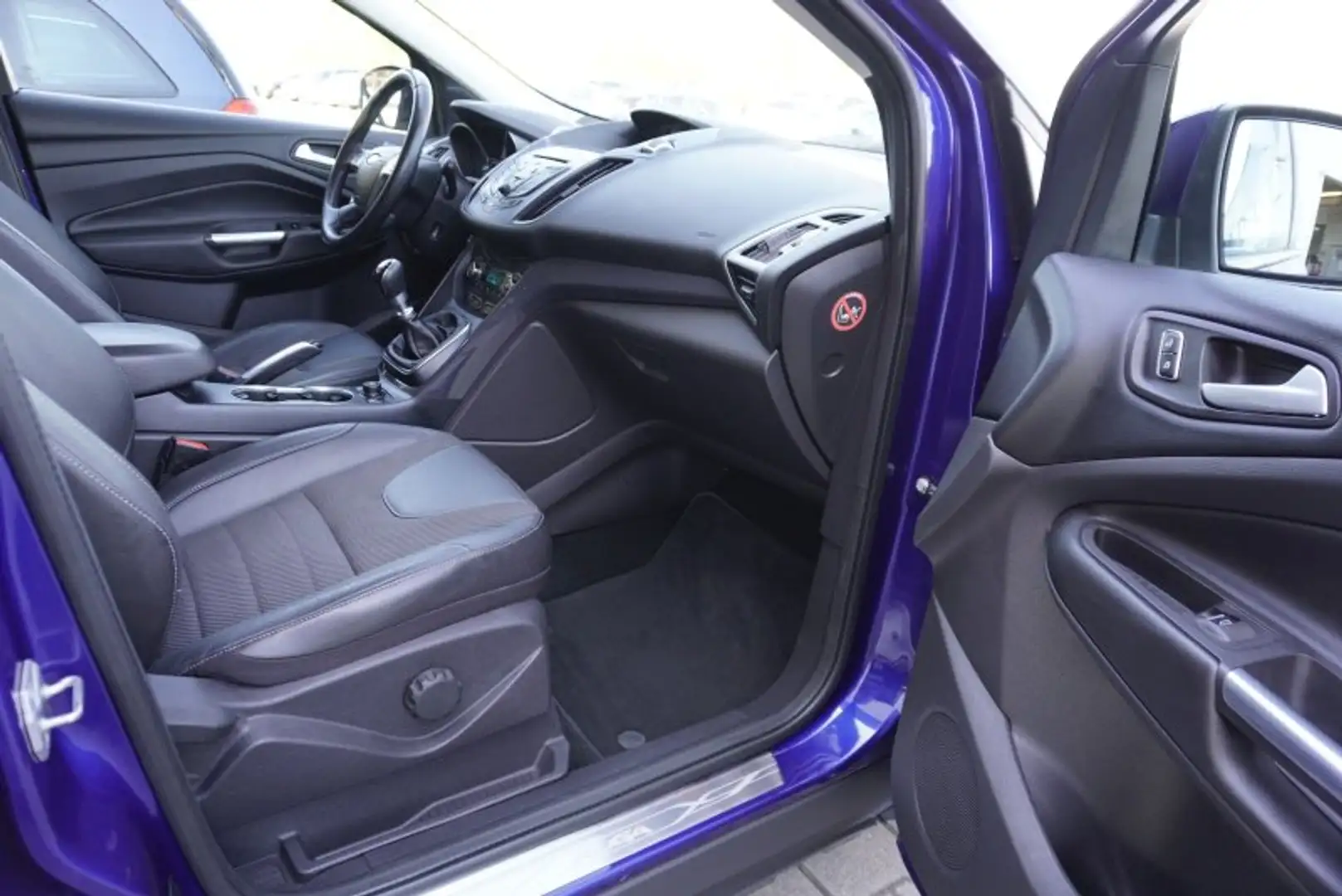 Vehicle image, number 9