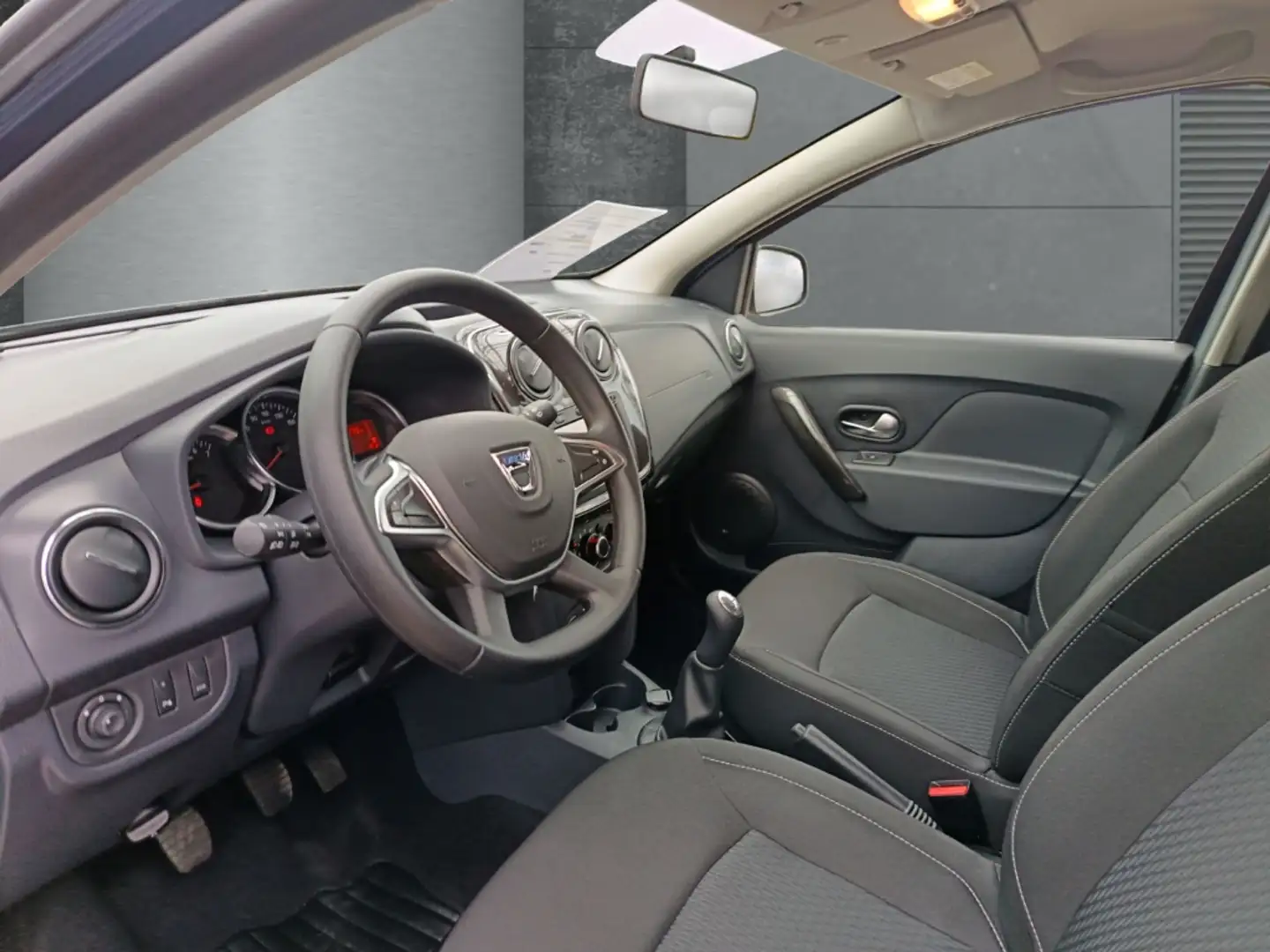 Vehicle image, number 7