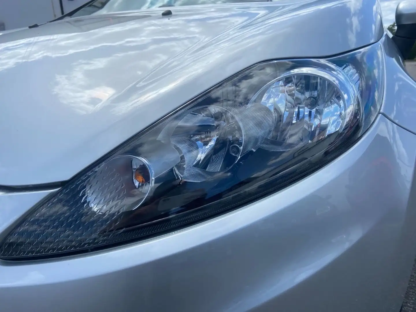 Vehicle image, number 8