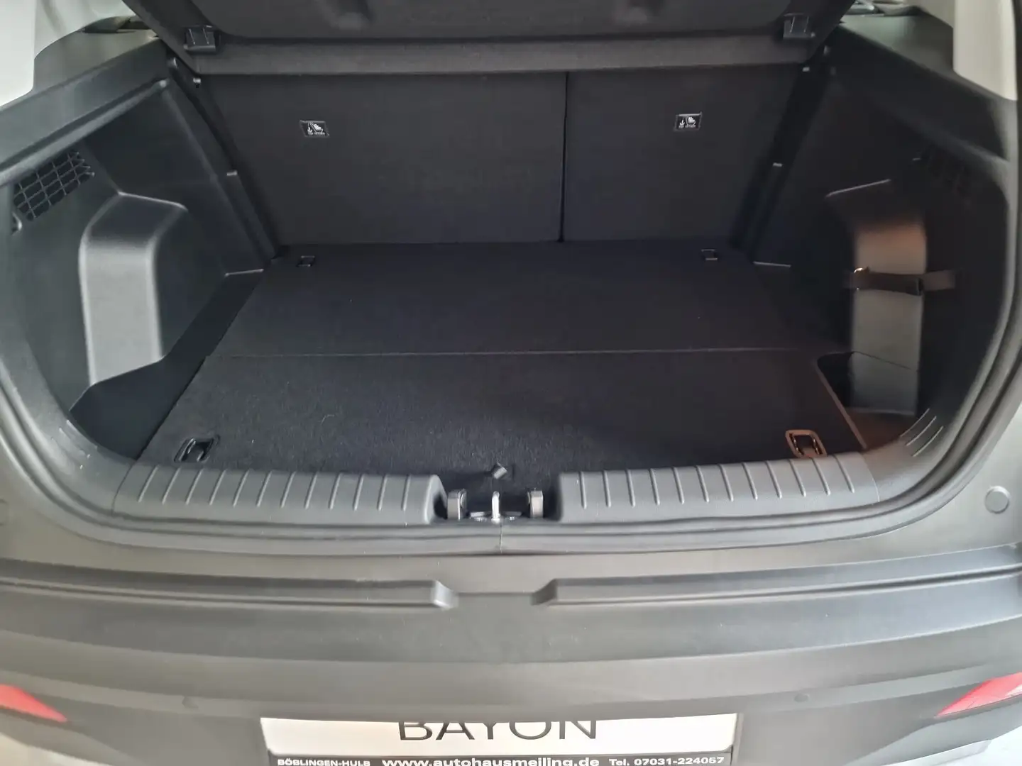 Vehicle image, number 5