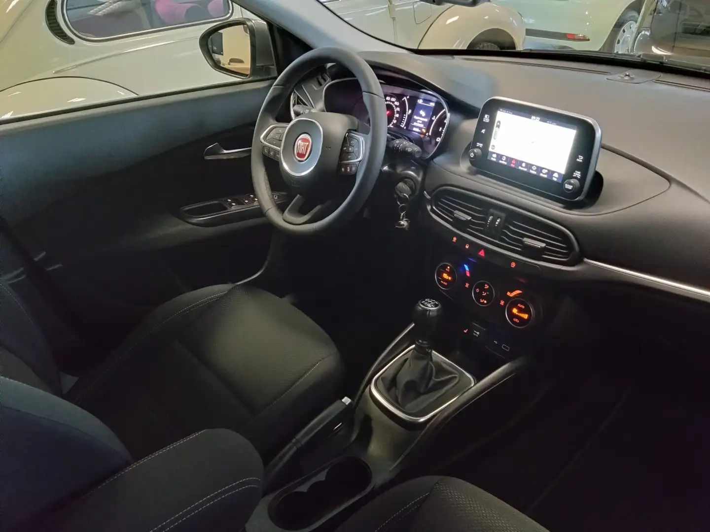 Vehicle image, number 8