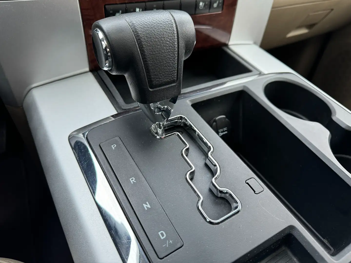 Vehicle image, number 13