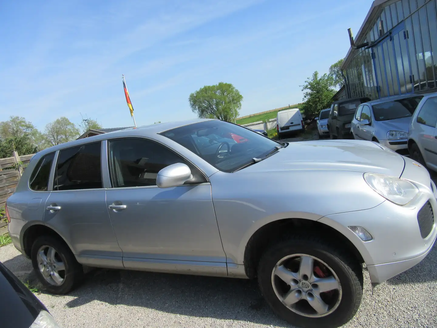 Vehicle image, number 3