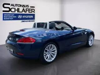 Vehicle image thumbnail, number 4