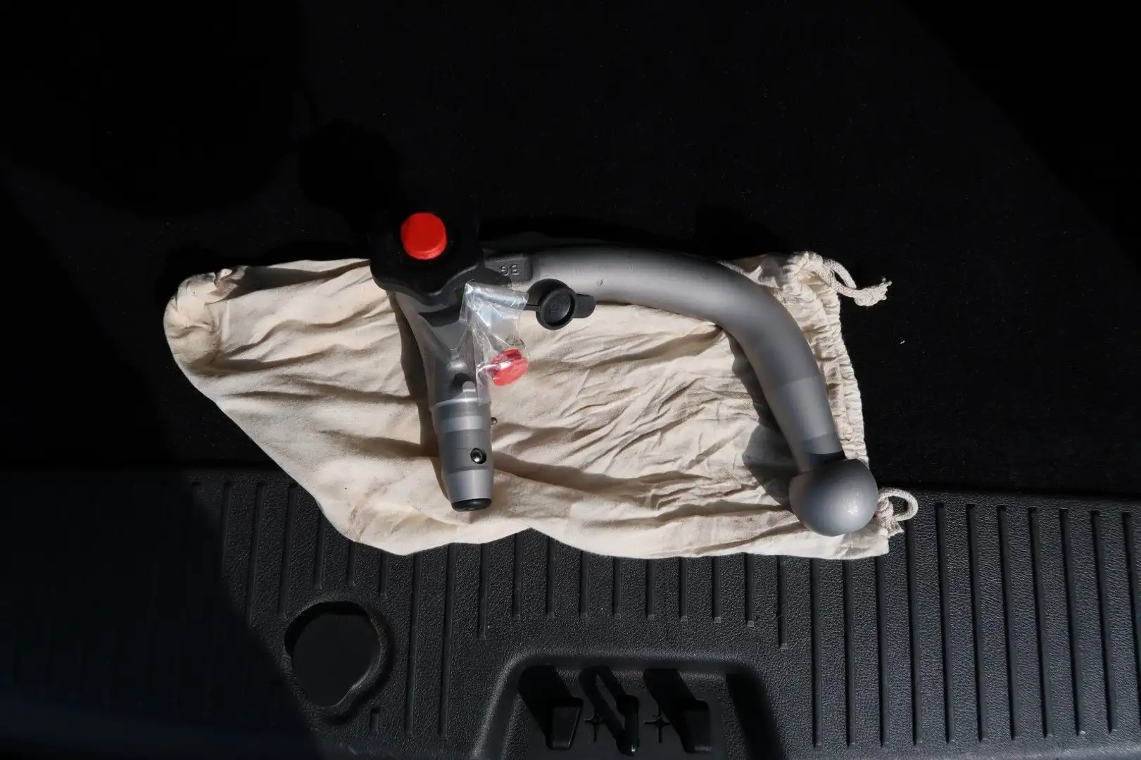 Vehicle image, number 9