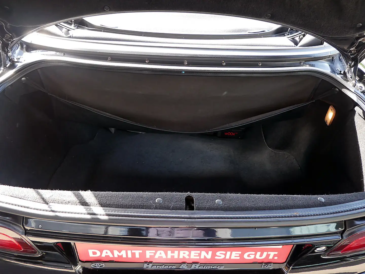 Vehicle image, number 6