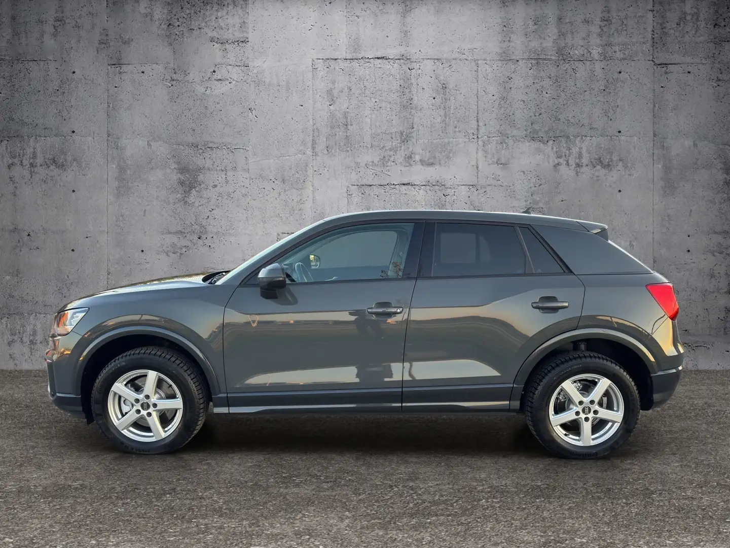 Vehicle image, number 8