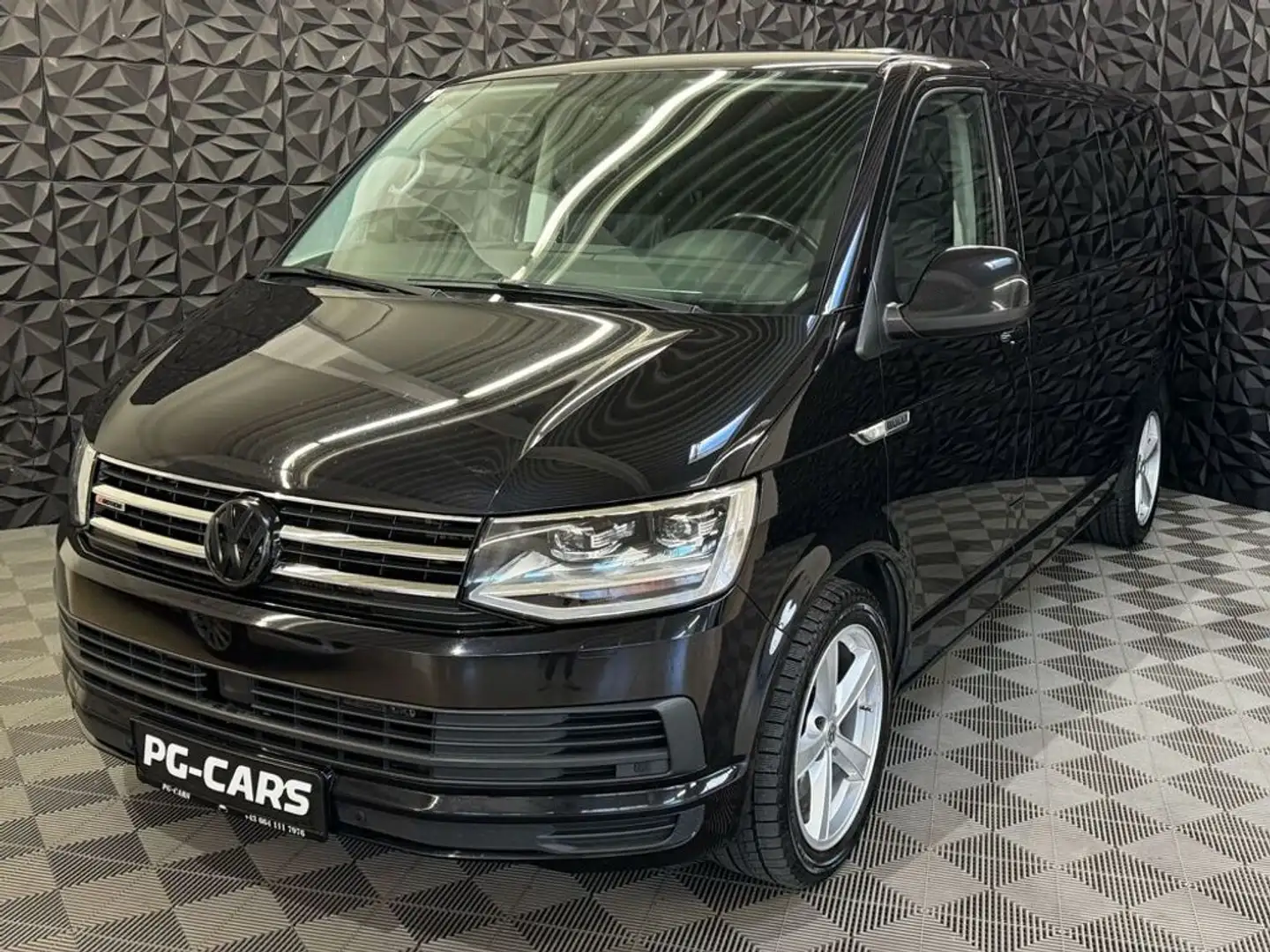 Vehicle image, number 1