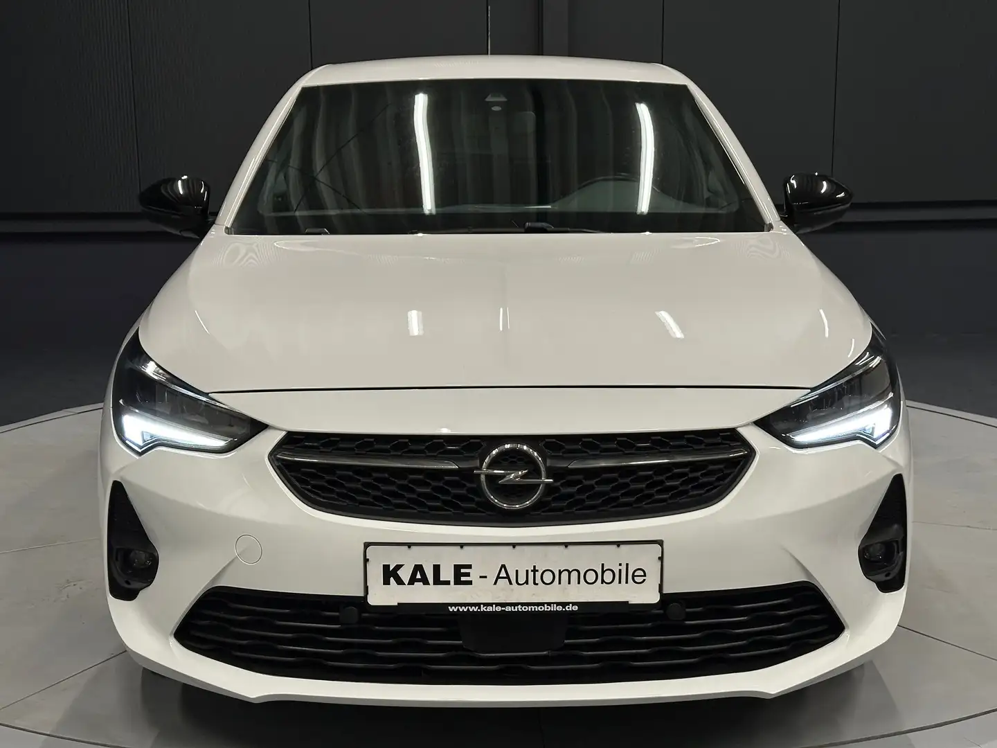 Vehicle image, number 8