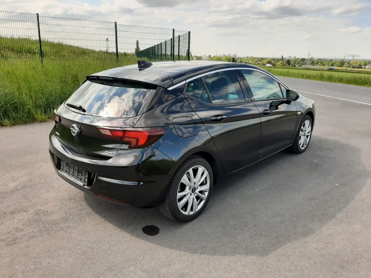 Vehicle image, number 4