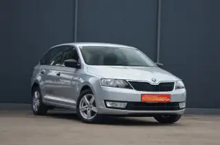 Vehicle image thumbnail, number 3