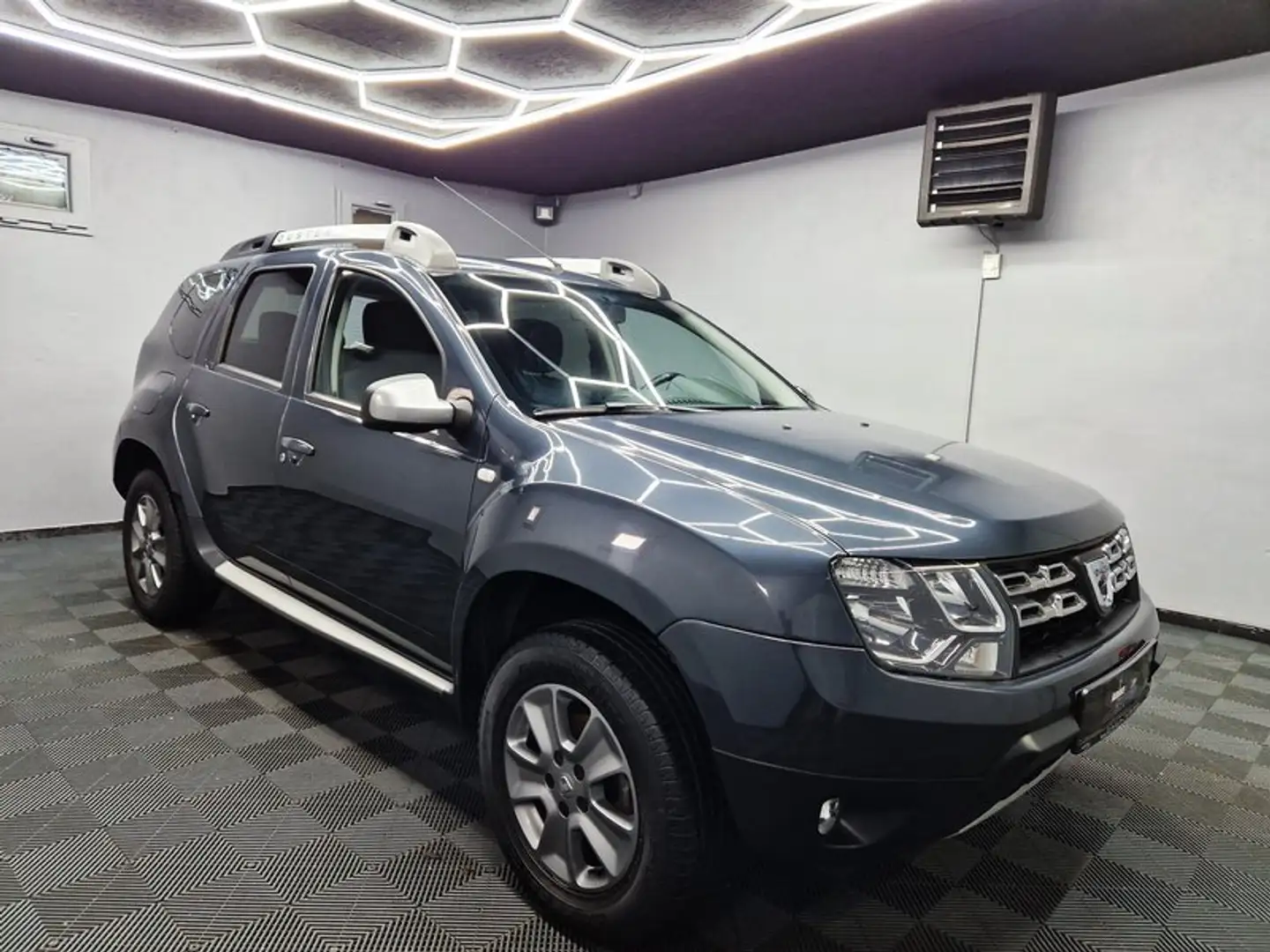Vehicle image, number 2